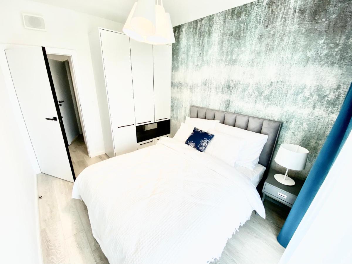 Przy Plazy - Z Prywatnym Ogrodkiem Rezydencja Niechorze Apartment Екстериор снимка